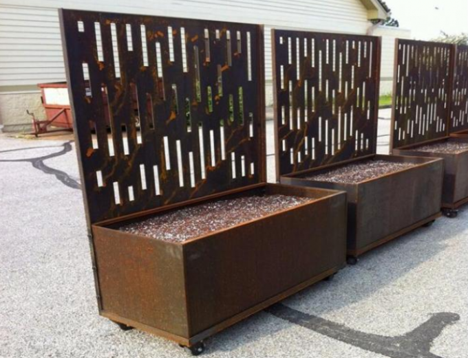 Große rechteckige dekorative Stahlplatte Corten und Pflanzer-Kasten für Garten