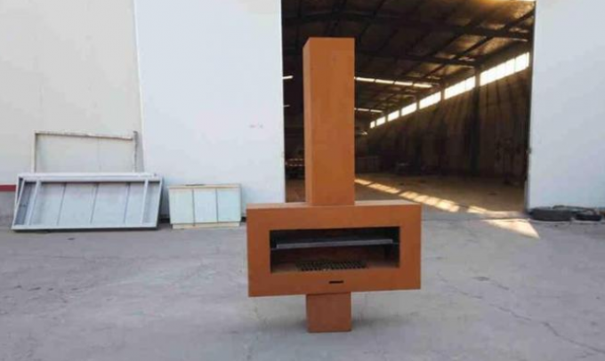 Hölzerner brennender Stahlofen freistehender Garten-Metallkamin im Freien Corten