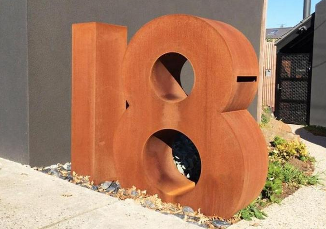 Stahlmetall Art Sculpture zeitgenössischer Dekorations-Buchstabe-Zahl-Entwurf Corten