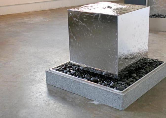 Allgemeines dekoratives Wasser-schwarzer Kaskadenedelstahl-Würfel-Wasser-Brunnen