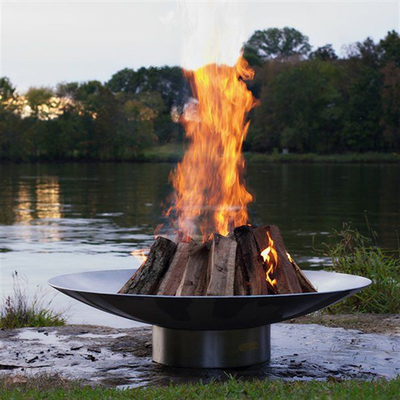Besonders angefertigt, Stahlholzkohlen-brennendes Feuer Pit For Camping verwitternd