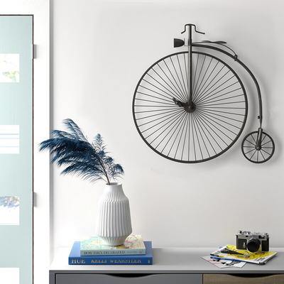 Gnee-Garten-Metalldraht-hängendes Fahrrad auf Wand für Dekoration