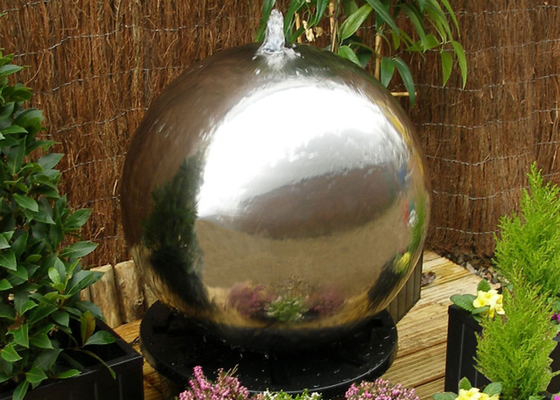 70cm Metallgarten verziert Edelstahl-Bereich-Wasser-Eigenschaft mit LED-Lichtern