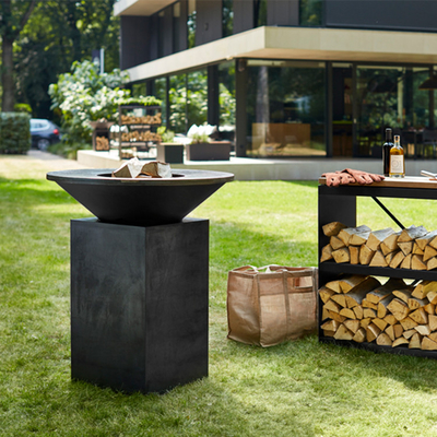 Das Holz, das brennt, das Stahlc$kochen verwitternd im Freien, grillt 100cm für Grill