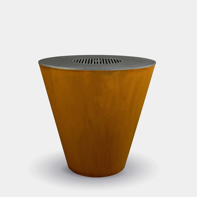 Brennholz, das Stahlherdplatte-Grill Corten im Freien für das Garten-Kampieren brennt