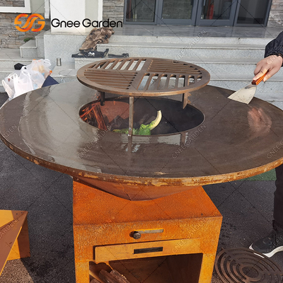 Hölzernes brennendes GRILL Corten Tabellen-Stahlfeuer im Freien Pit Charcoal Barbecue Grill