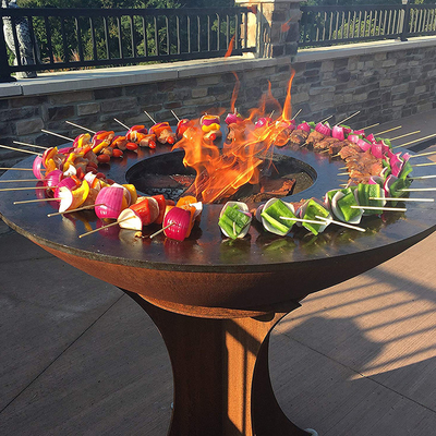 Holzkohle-Barbeque-Grill im Freien aus Corten-Stahl-Feuerstelle BBQ mit Kochgrill