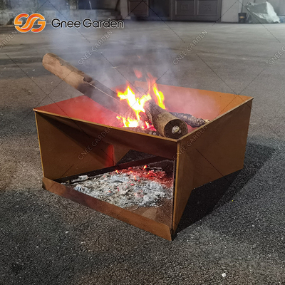 Garten-Holz, das Corten-Stahl Firepit für das Hinterhof-Kampieren brennt