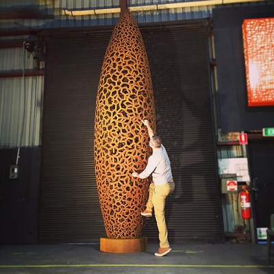 Westart kurvte Stahlskulptur Corten in 220cm Höhe