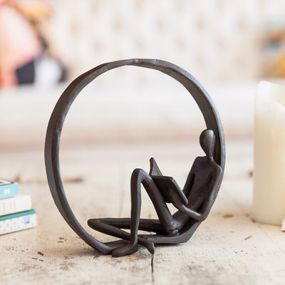 7 Zoll umkreiste dekorative Skulpturen und Figürchen Leser-Outdoor Metal Sculptures