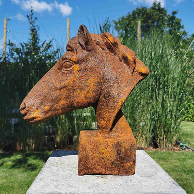Roheisen verrostete lebensgroßer Rotwild-Statuen Soem-Service im Freien