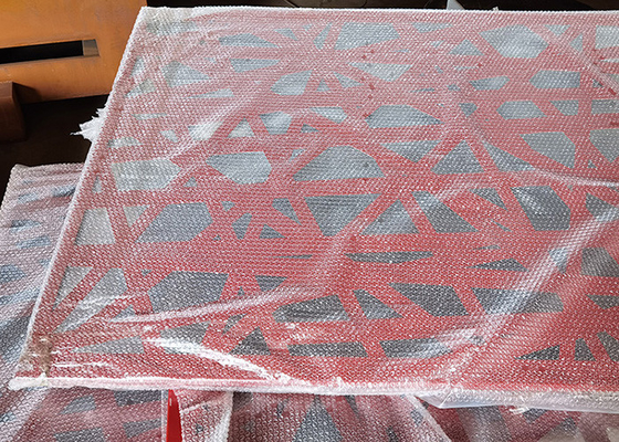 Ausschnitt-rote gemalte Stahlschirm-Platte Laser-GN-SP-166 mit geometrischem Muster