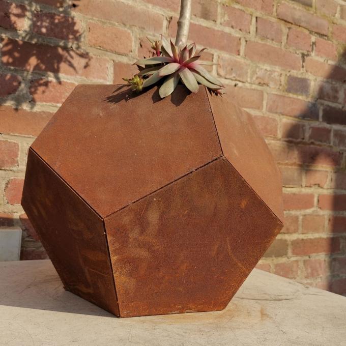 Kundenbezogenheits-Laser schnitt Vase Corten großer dekorativer Stahlpflanzer-kreativer Stahlgarten-kundenspezifischen Form-Blumen-Topf Corten im Freien