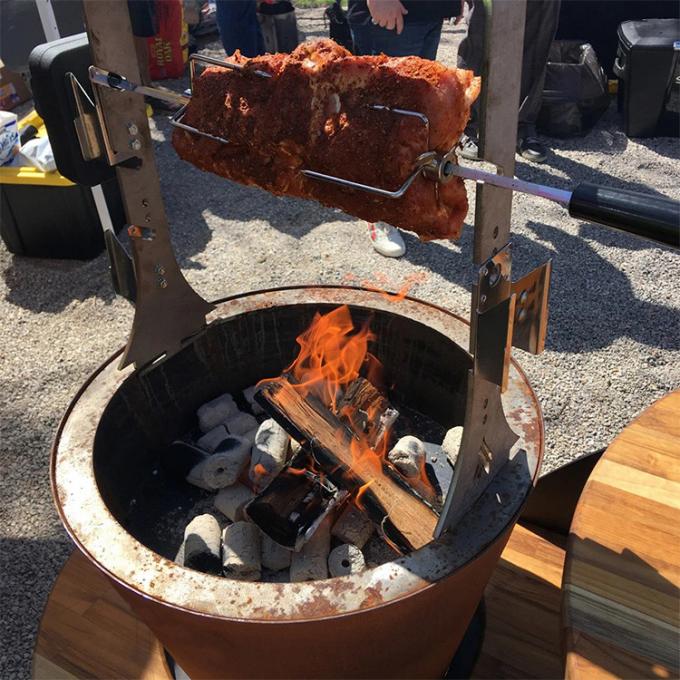 Kochendes Brennholz im Freien, das GN-BBQ-204 Corten Stahl-GRILL Grill im Freien für das Garten-Kampieren brennt