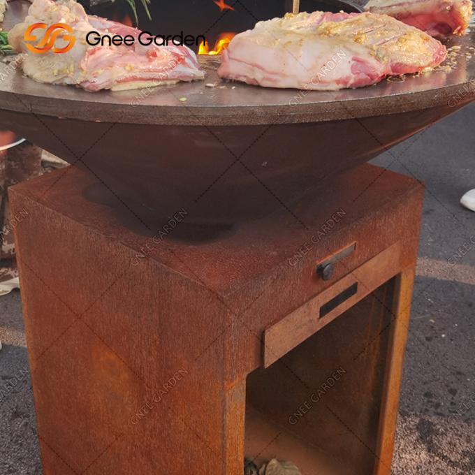 Hölzernes brennendes GRILL Corten Tabellen-Feuer-Pit Barbecue Grill Charcoal Bbq-Funktions-Stahlpersonal im Freien